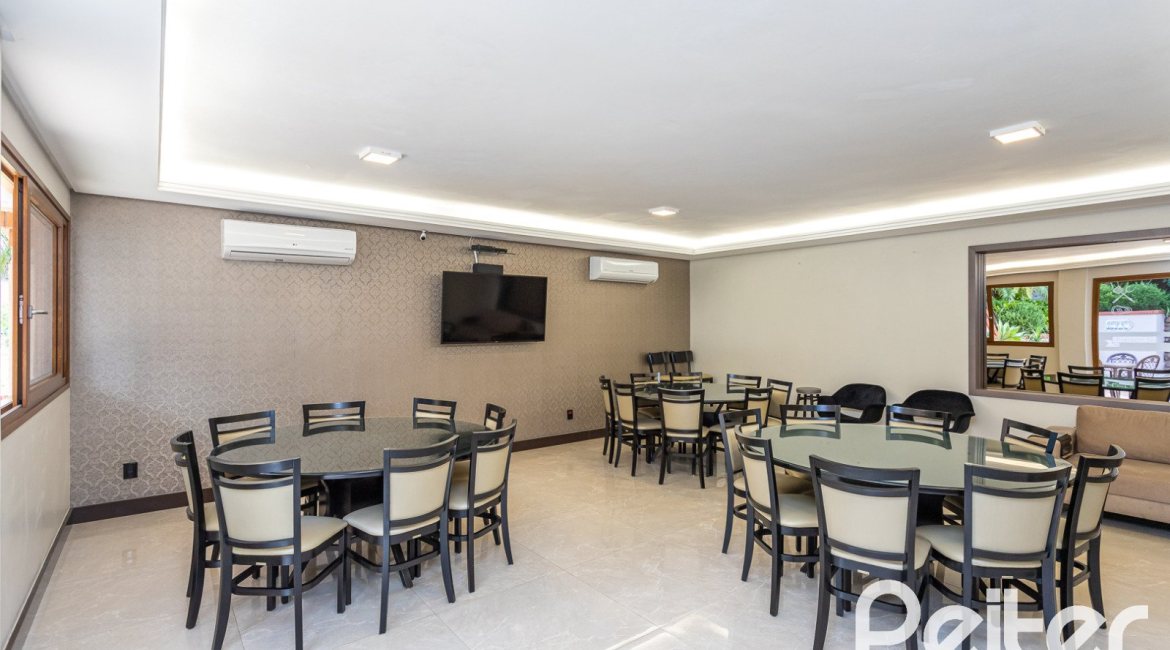 Apartamento à venda com 142m², 3 dormitórios, 1 suíte, 2 vagas, no bairro Ipanema em Porto Alegre