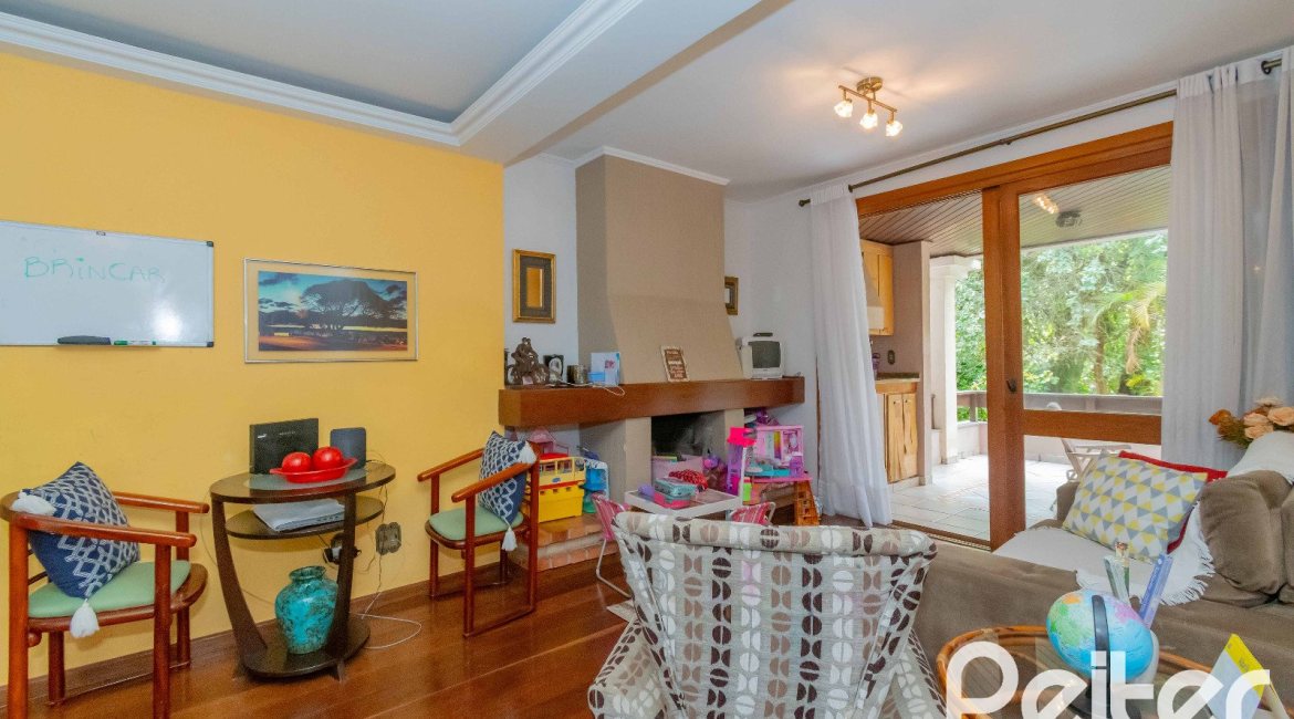 Apartamento à venda com 142m², 3 dormitórios, 1 suíte, 2 vagas, no bairro Ipanema em Porto Alegre