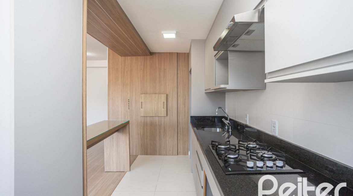 Apartamento à venda com 94m², 3 dormitórios, 1 suíte, 2 vagas, no bairro Ipanema em Porto Alegre