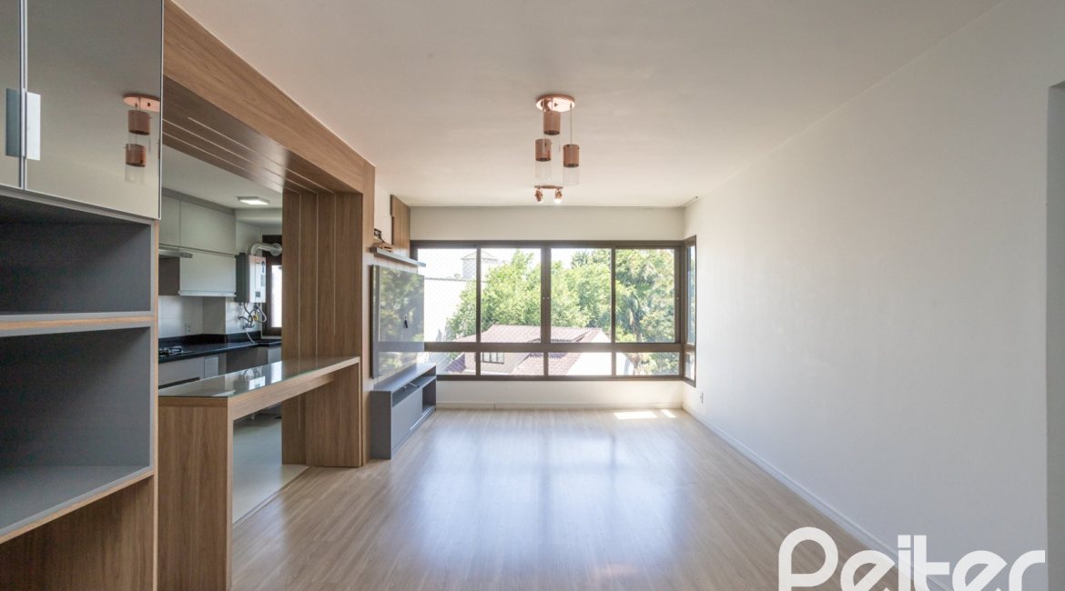 Apartamento à venda com 94m², 3 dormitórios, 1 suíte, 2 vagas, no bairro Ipanema em Porto Alegre