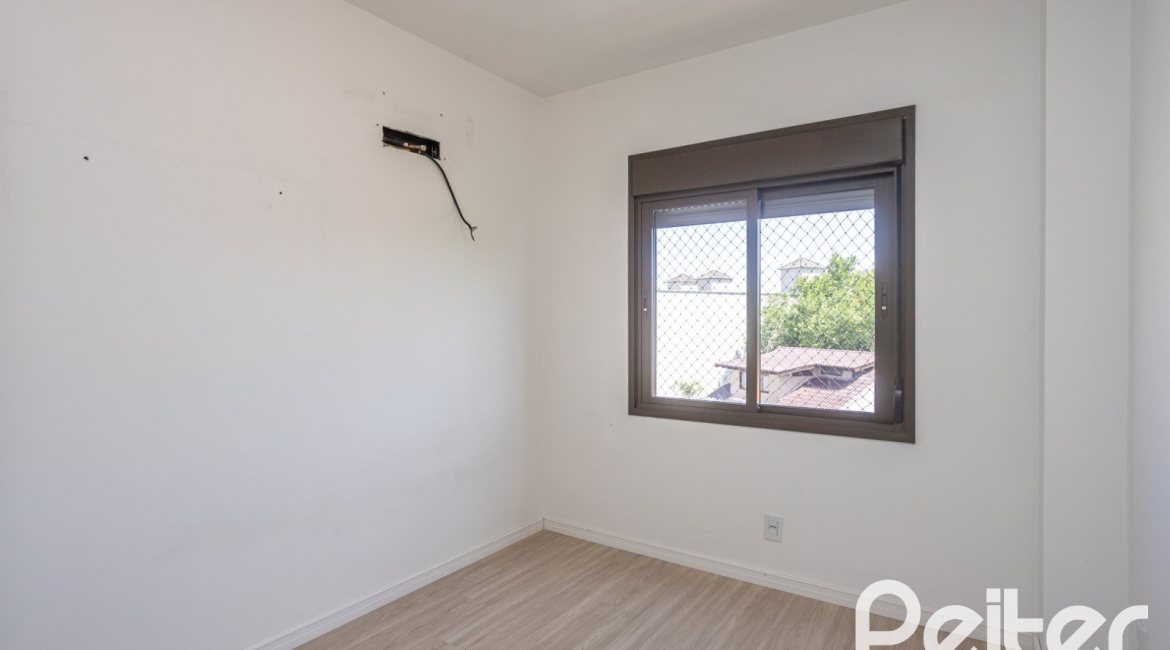 Apartamento à venda com 94m², 3 dormitórios, 1 suíte, 2 vagas, no bairro Ipanema em Porto Alegre