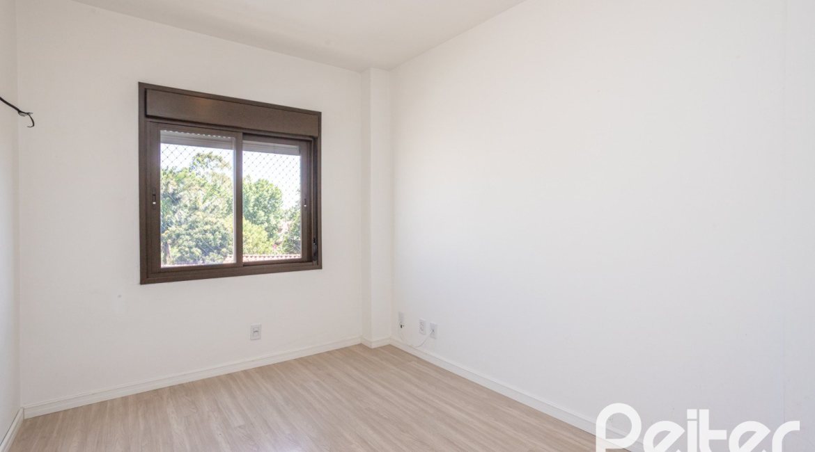 Apartamento à venda com 94m², 3 dormitórios, 1 suíte, 2 vagas, no bairro Ipanema em Porto Alegre