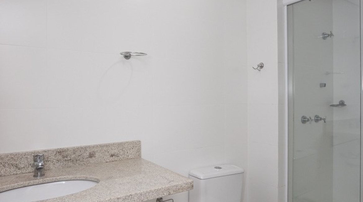 Apartamento à venda com 94m², 3 dormitórios, 1 suíte, 2 vagas, no bairro Ipanema em Porto Alegre