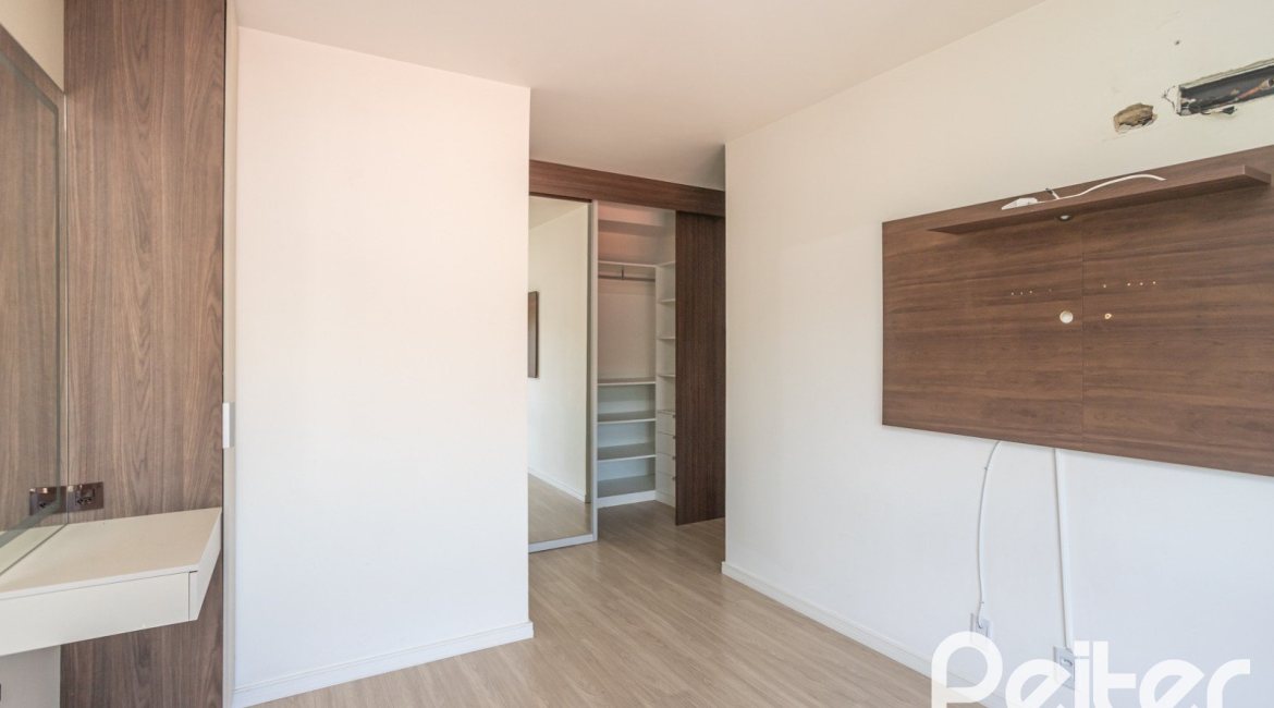 Apartamento à venda com 94m², 3 dormitórios, 1 suíte, 2 vagas, no bairro Ipanema em Porto Alegre