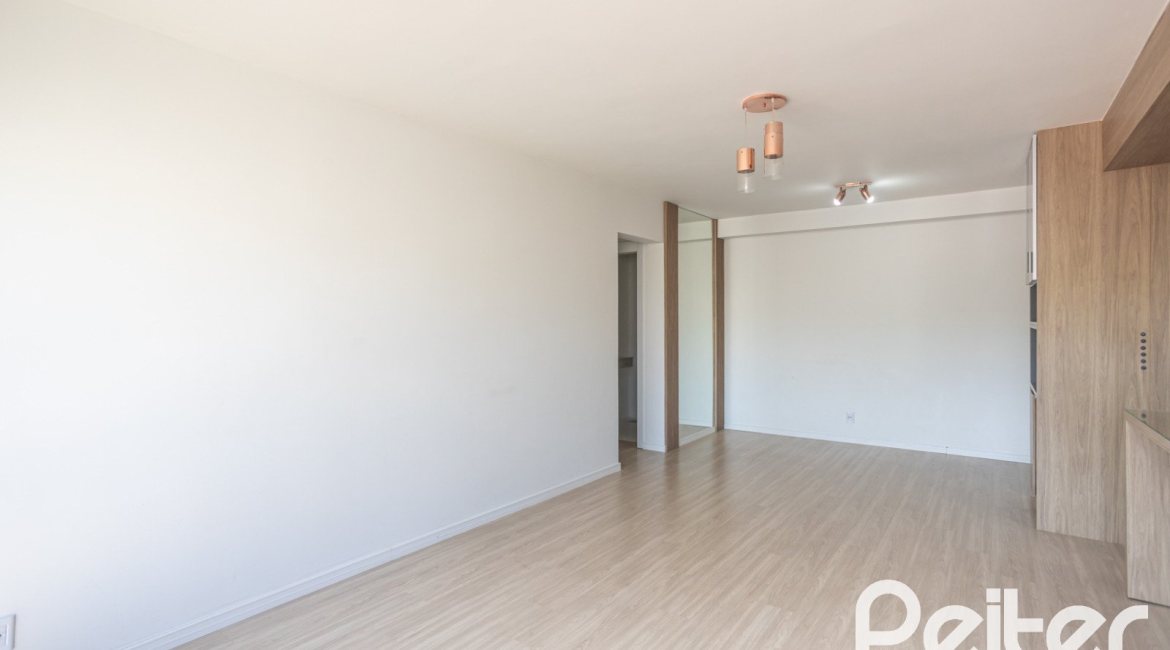 Apartamento à venda com 94m², 3 dormitórios, 1 suíte, 2 vagas, no bairro Ipanema em Porto Alegre