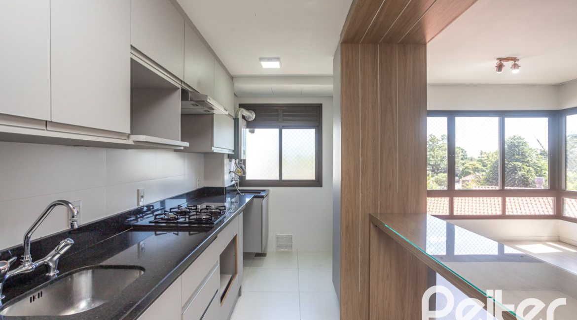 Apartamento à venda com 94m², 3 dormitórios, 1 suíte, 2 vagas, no bairro Ipanema em Porto Alegre