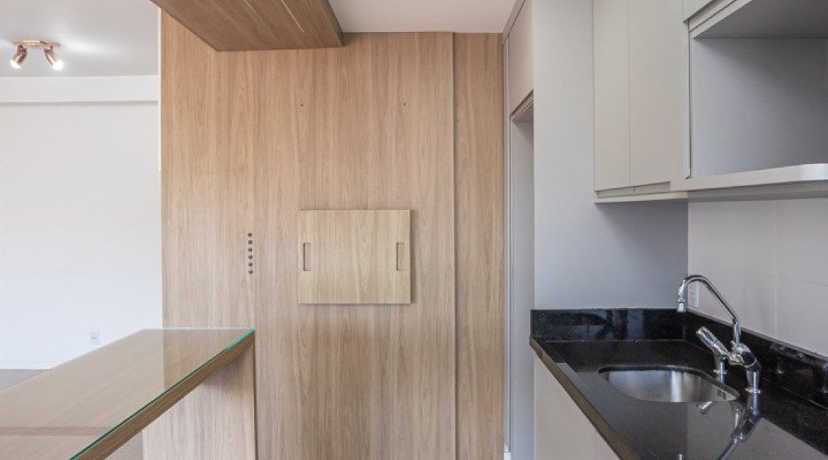 Apartamento à venda com 94m², 3 dormitórios, 1 suíte, 2 vagas, no bairro Ipanema em Porto Alegre