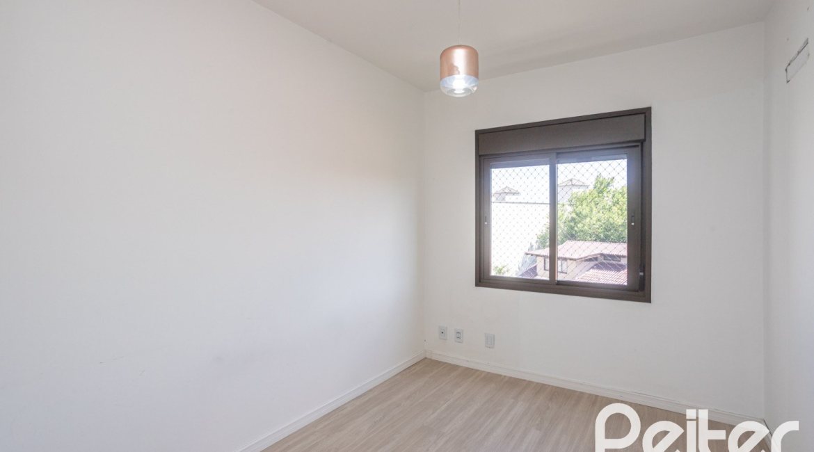 Apartamento à venda com 94m², 3 dormitórios, 1 suíte, 2 vagas, no bairro Ipanema em Porto Alegre