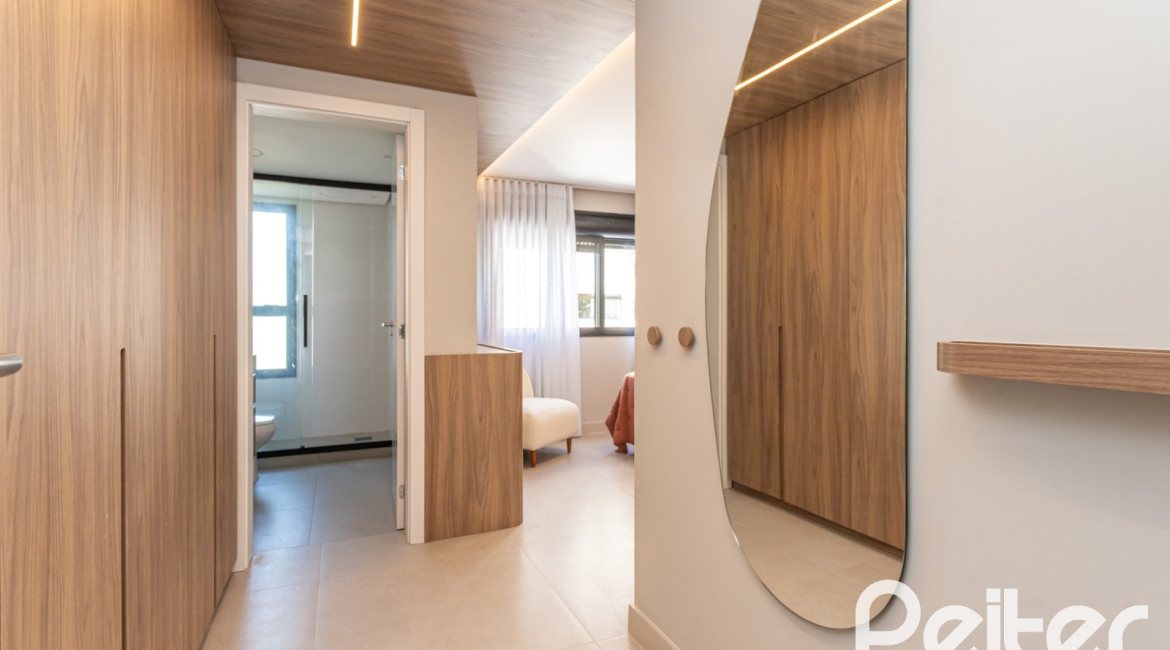 Apartamento à venda com 112m², 3 dormitórios, 3 suítes, 2 vagas, no bairro Cristal em Porto Alegre