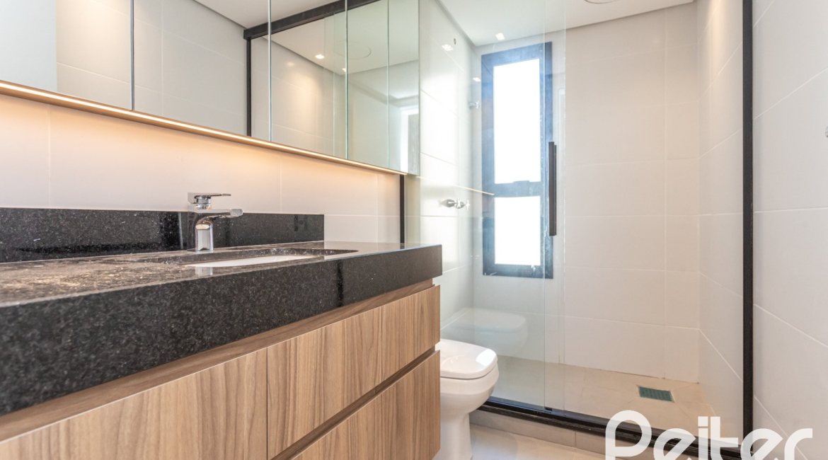 Apartamento à venda com 112m², 3 dormitórios, 3 suítes, 2 vagas, no bairro Cristal em Porto Alegre