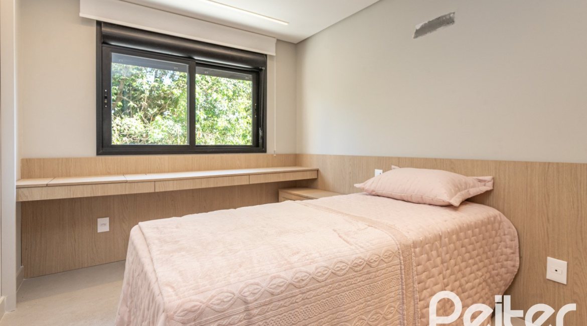 Apartamento à venda com 112m², 3 dormitórios, 3 suítes, 2 vagas, no bairro Cristal em Porto Alegre