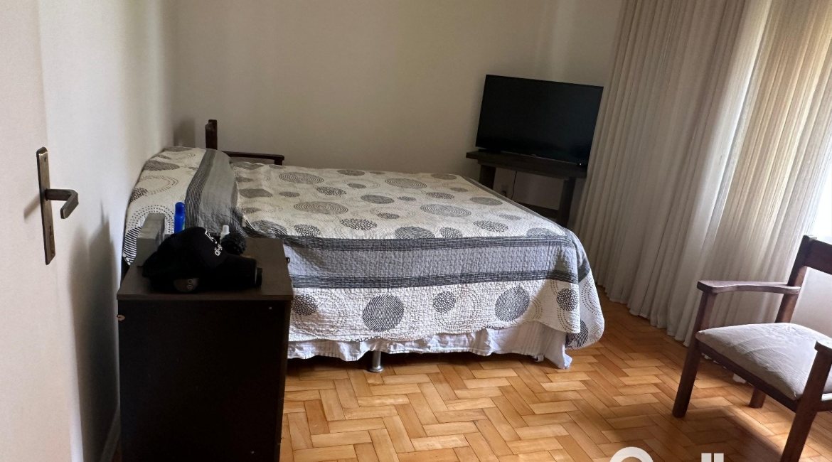 Casa à venda com 155m², 3 dormitórios, 3 vagas, no bairro Ipanema em Porto Alegre