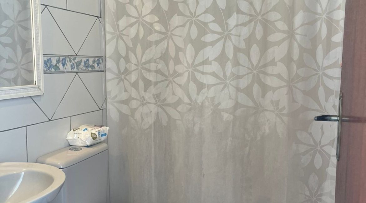 Casa à venda com 155m², 3 dormitórios, 3 vagas, no bairro Ipanema em Porto Alegre