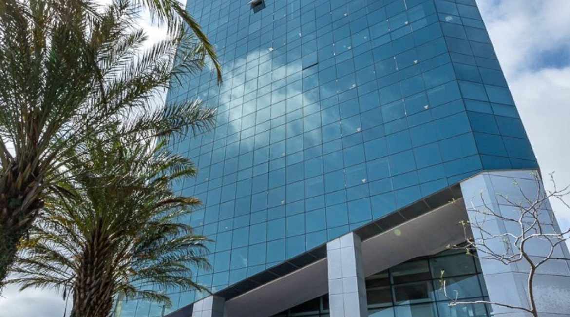 Comercial à venda com 40m², 1 vaga, no bairro Cristal em Porto Alegre