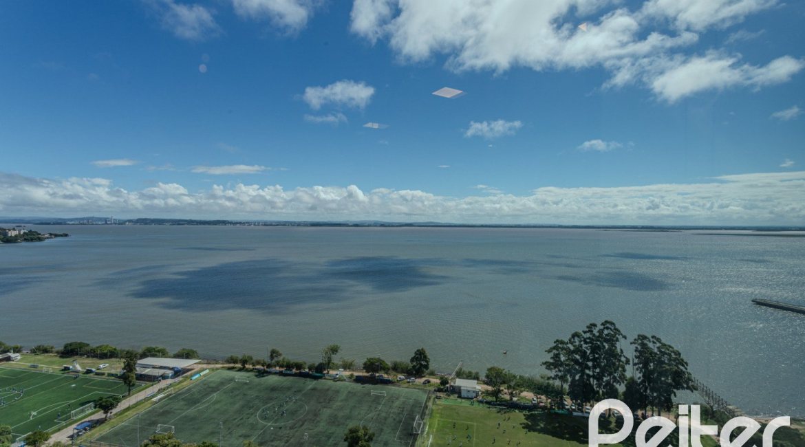 Comercial à venda com 40m², 1 vaga, no bairro Cristal em Porto Alegre