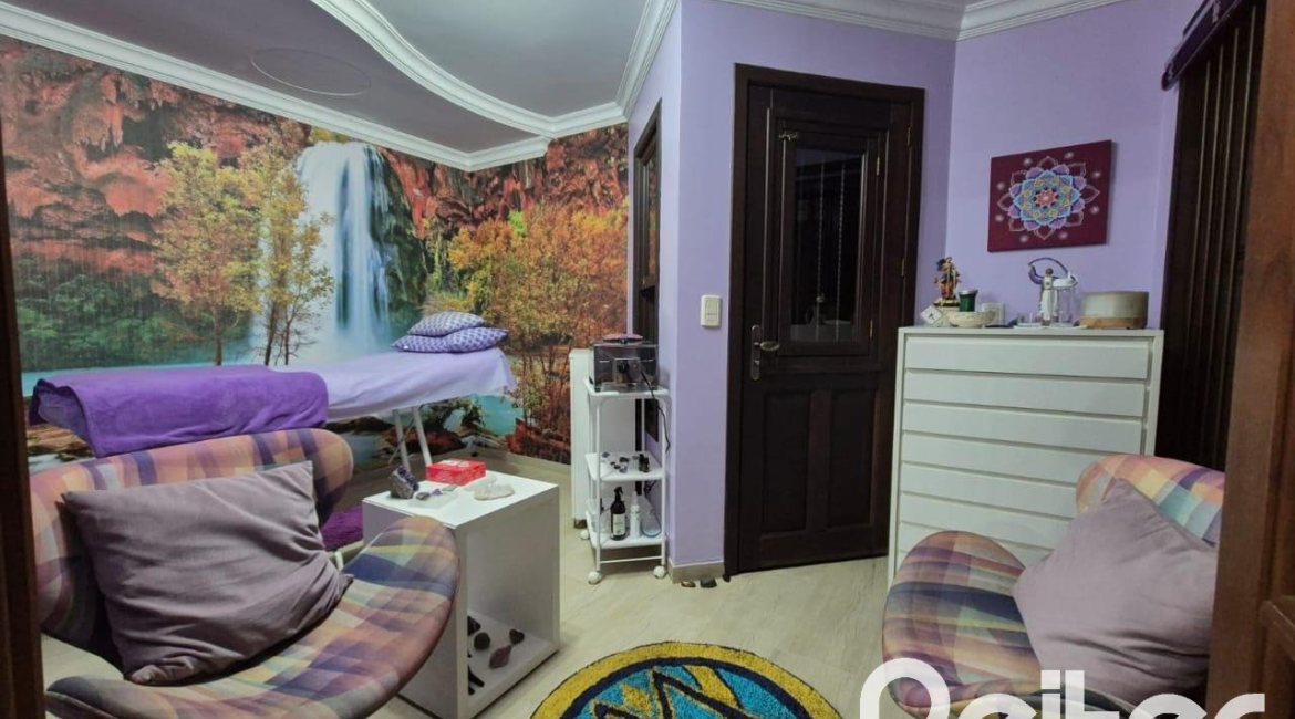 Casa à venda com 357m², 3 dormitórios, 1 suíte, 4 vagas, no bairro Tristeza em Porto Alegre