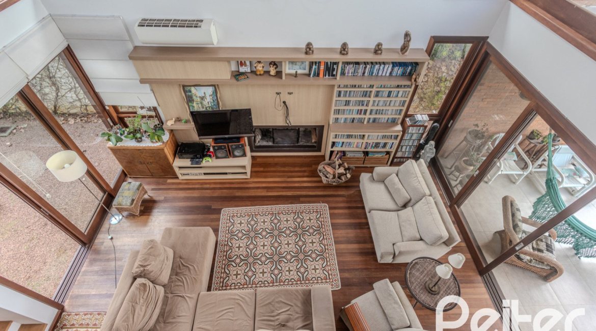 Casa em Condomínio à venda com 336m², 4 dormitórios, 4 suítes, 4 vagas, no bairro Terra Ville em PORTO ALEGRE