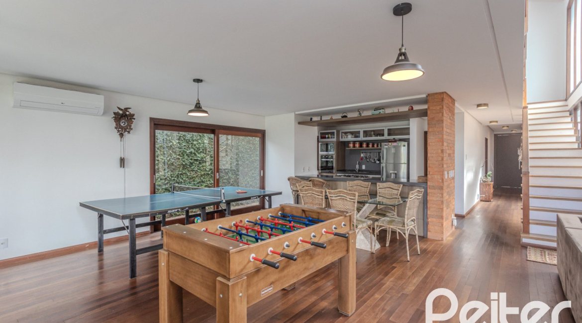 Casa em Condomínio à venda com 336m², 4 dormitórios, 4 suítes, 4 vagas, no bairro Terra Ville em PORTO ALEGRE