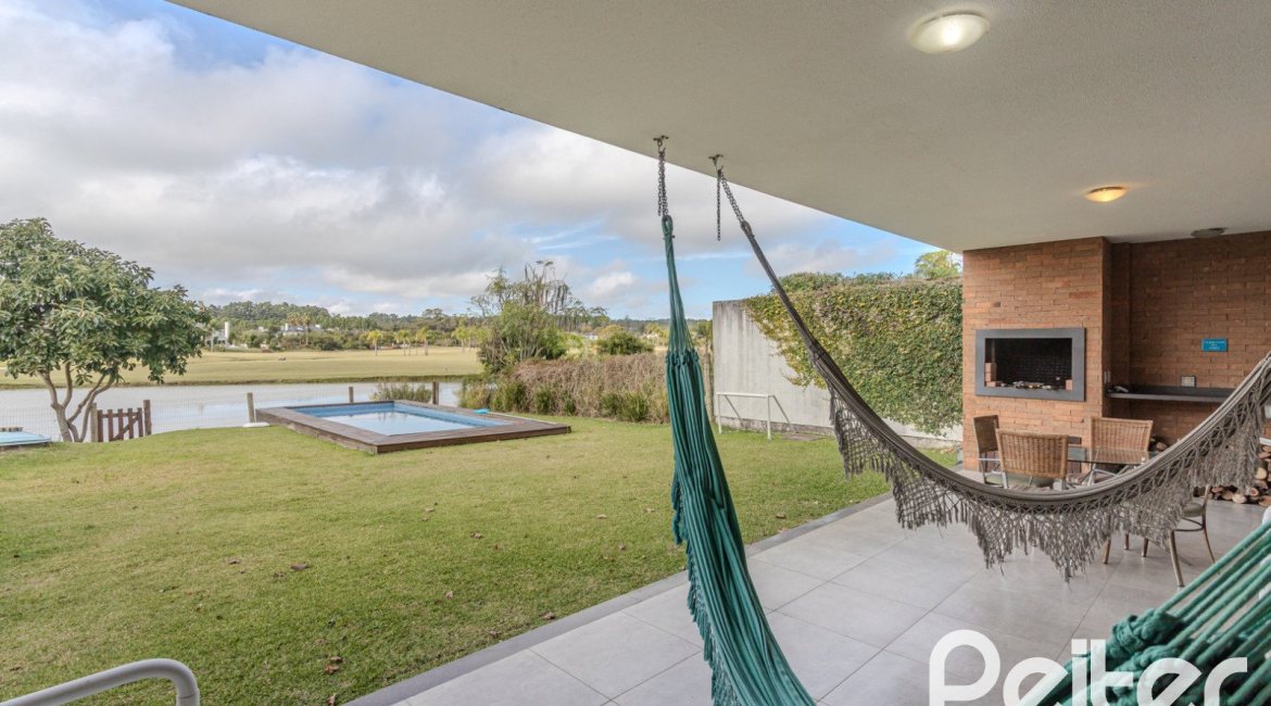 Casa em Condomínio à venda com 336m², 4 dormitórios, 4 suítes, 4 vagas, no bairro Terra Ville em PORTO ALEGRE
