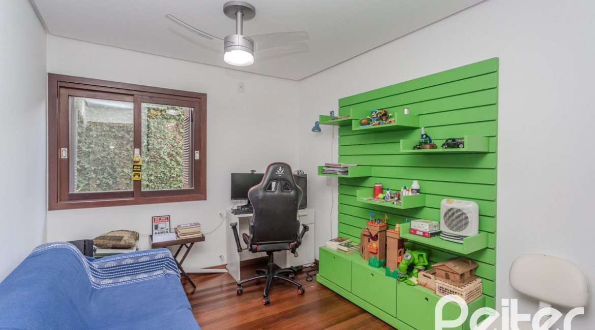 Casa em Condomínio à venda com 336m², 4 dormitórios, 4 suítes, 4 vagas, no bairro Terra Ville em PORTO ALEGRE