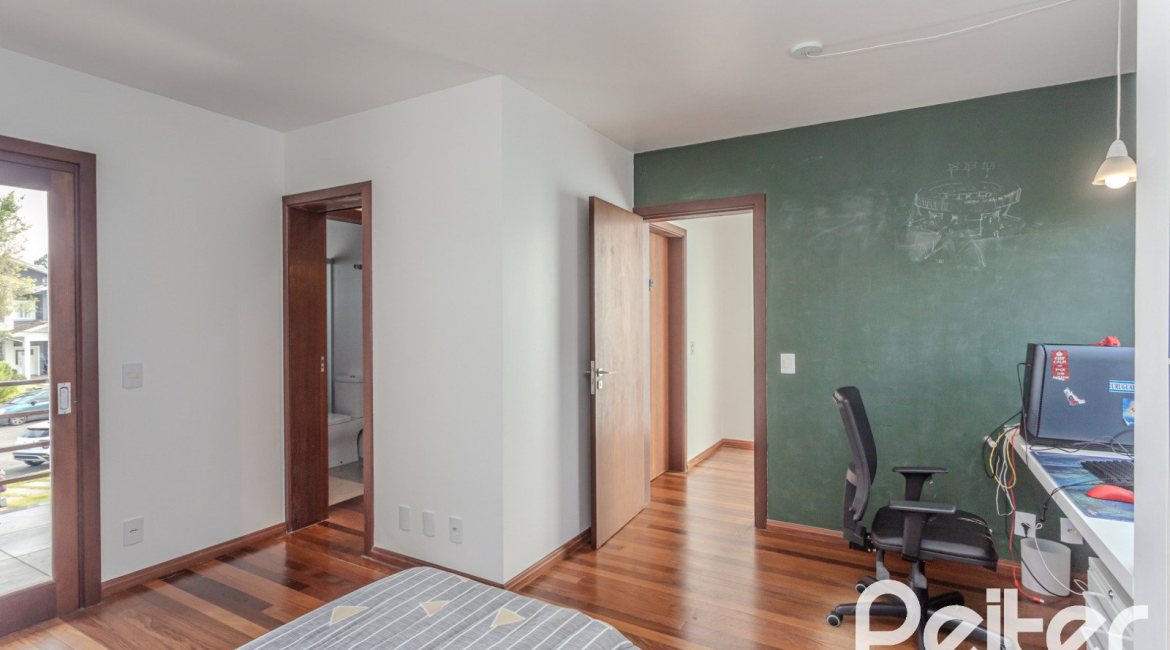 Casa em Condomínio à venda com 336m², 4 dormitórios, 4 suítes, 4 vagas, no bairro Terra Ville em PORTO ALEGRE