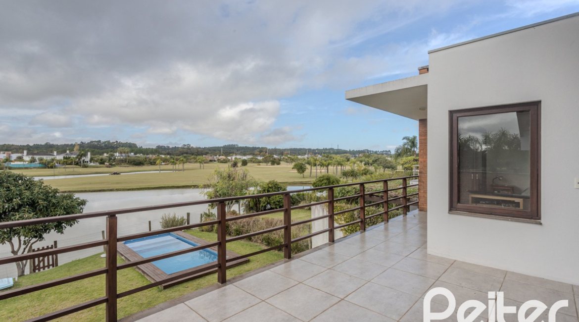 Casa em Condomínio à venda com 336m², 4 dormitórios, 4 suítes, 4 vagas, no bairro Terra Ville em PORTO ALEGRE