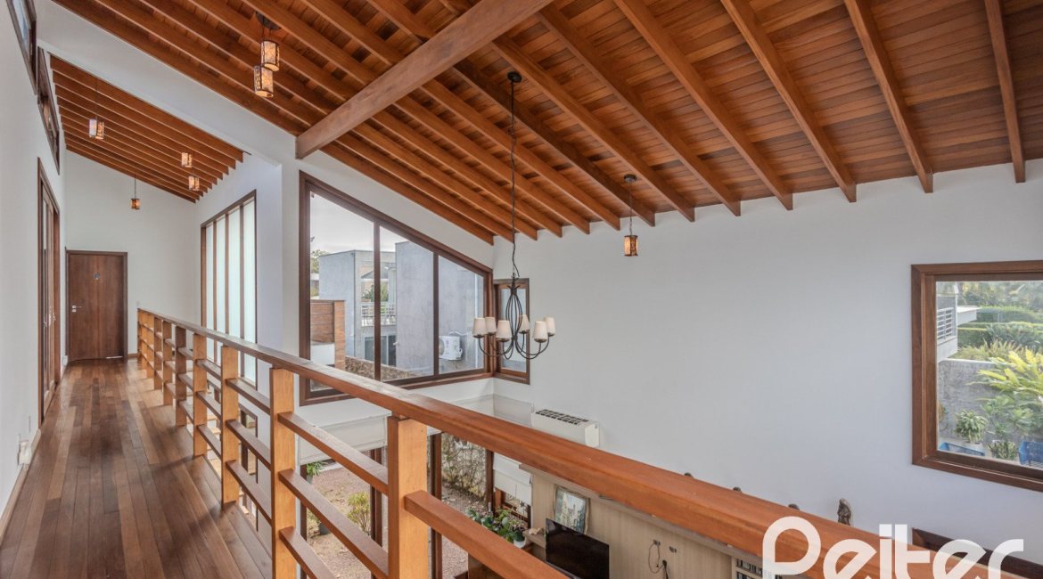 Casa em Condomínio à venda com 336m², 4 dormitórios, 4 suítes, 4 vagas, no bairro Terra Ville em PORTO ALEGRE