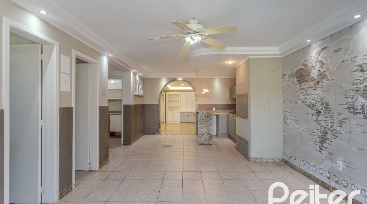 Casa à venda com 225m², 4 dormitórios, 4 suítes, 4 vagas, no bairro Espírito Santo em Porto Alegre