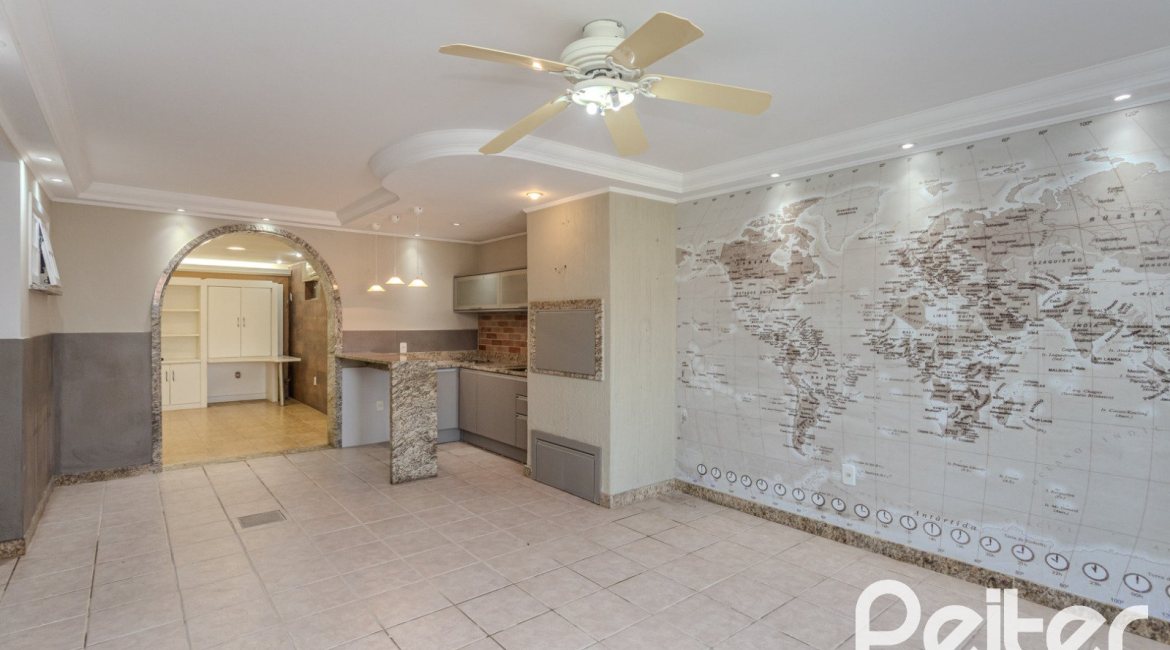 Casa à venda com 225m², 4 dormitórios, 4 suítes, 4 vagas, no bairro Espírito Santo em Porto Alegre