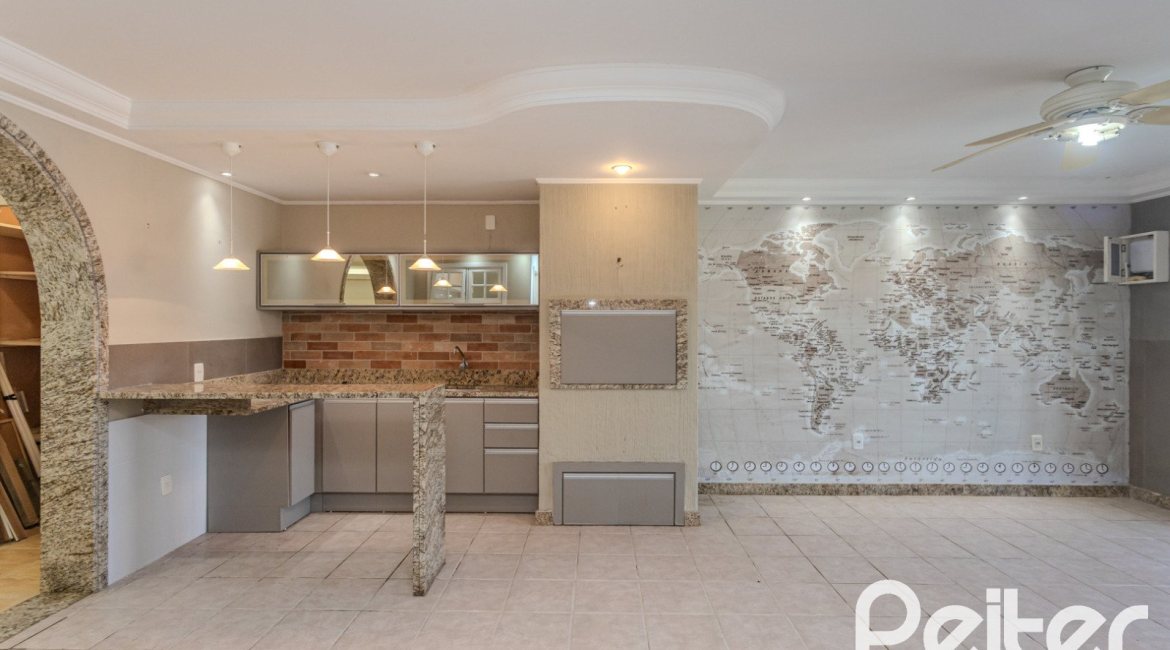 Casa à venda com 225m², 4 dormitórios, 4 suítes, 4 vagas, no bairro Espírito Santo em Porto Alegre