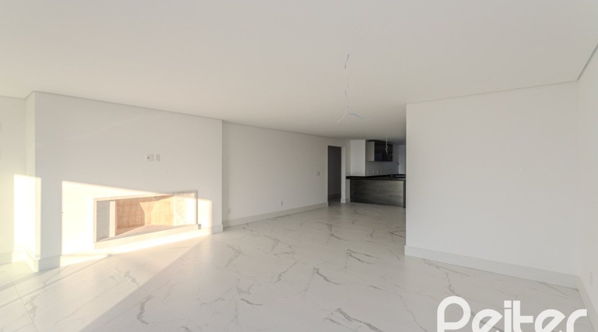 Apartamento à venda com 193m², 3 dormitórios, 3 suítes, 4 vagas, no bairro Tristeza em Porto Alegre