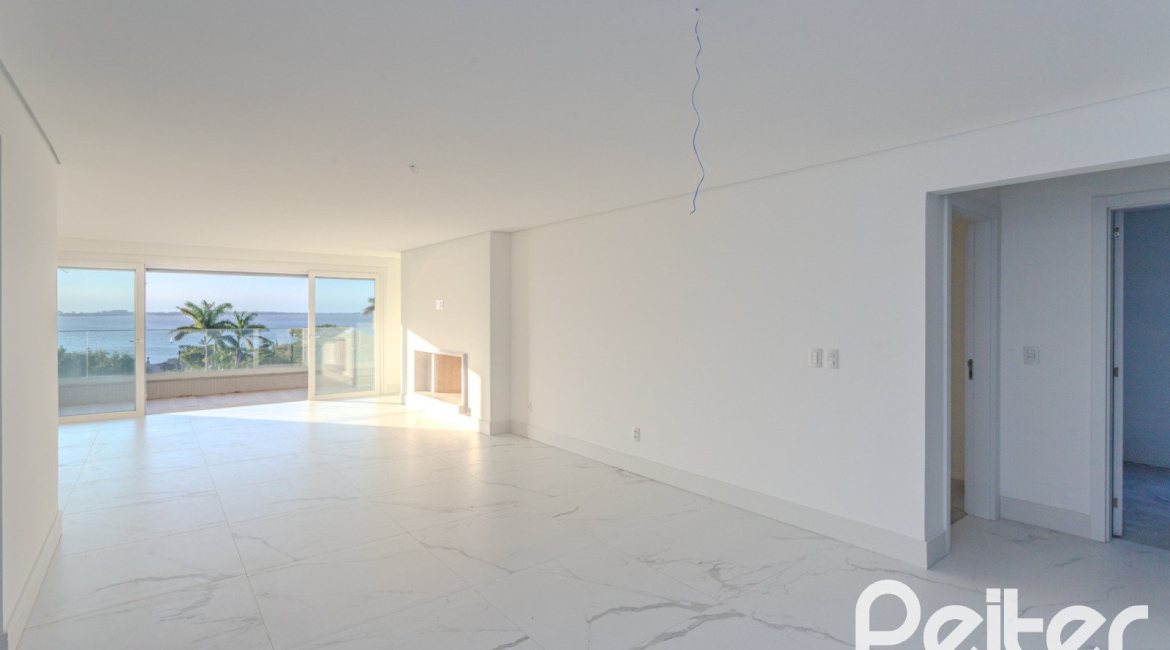 Apartamento à venda com 193m², 3 dormitórios, 3 suítes, 4 vagas, no bairro Tristeza em Porto Alegre