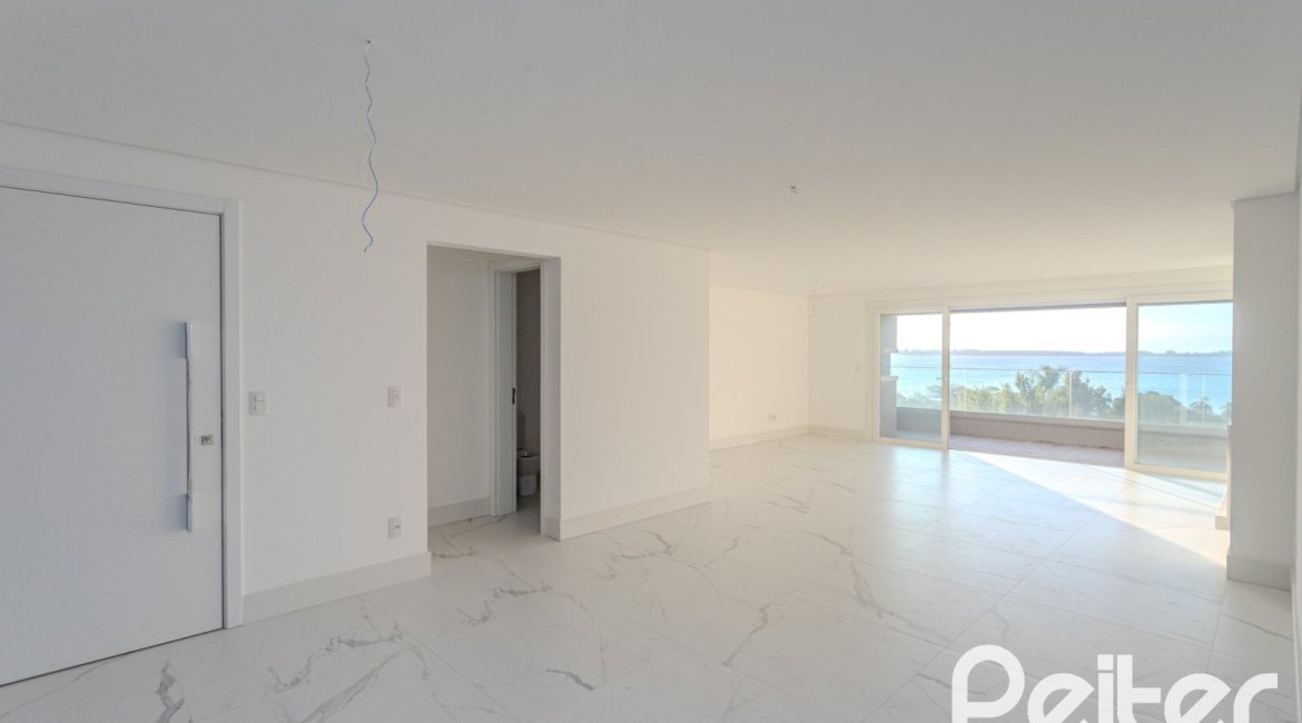 Apartamento à venda com 193m², 3 dormitórios, 3 suítes, 4 vagas, no bairro Tristeza em Porto Alegre