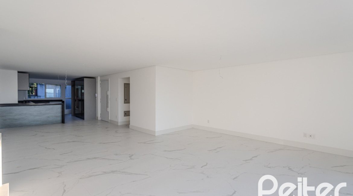 Apartamento à venda com 193m², 3 dormitórios, 3 suítes, 4 vagas, no bairro Tristeza em Porto Alegre