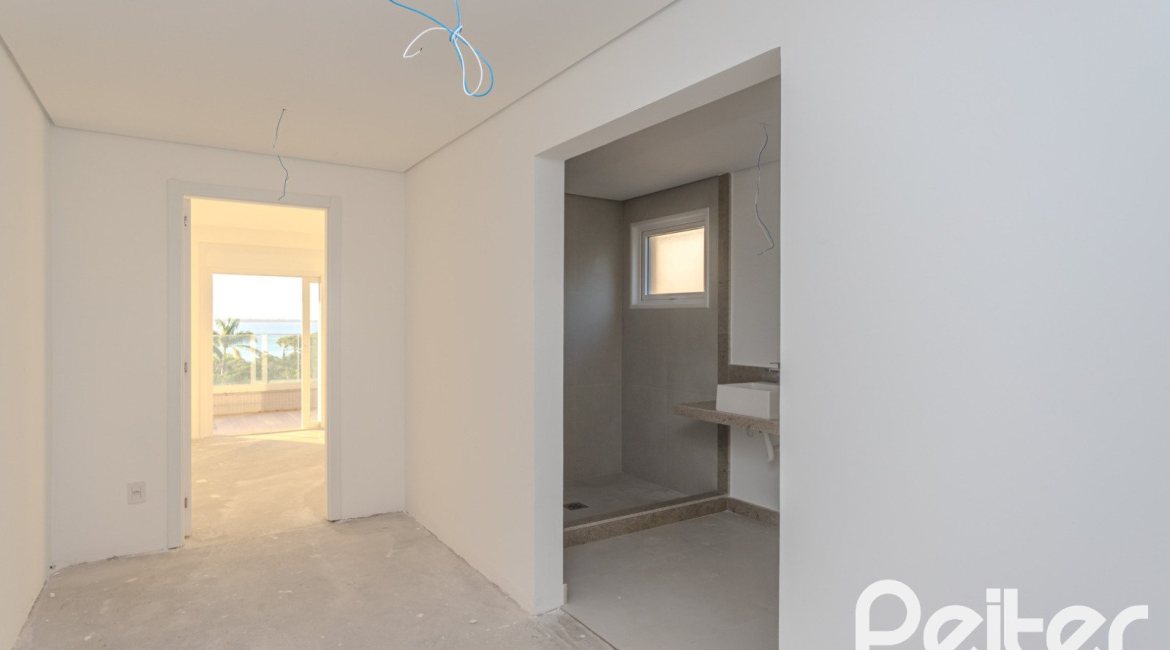Apartamento à venda com 193m², 3 dormitórios, 3 suítes, 4 vagas, no bairro Tristeza em Porto Alegre