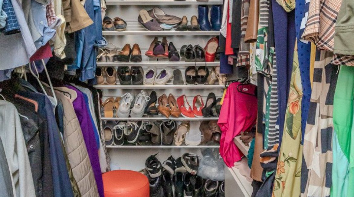 Apartamento à venda com 103m², 3 dormitórios, 1 suíte, 2 vagas, no bairro Cristal em Porto Alegre