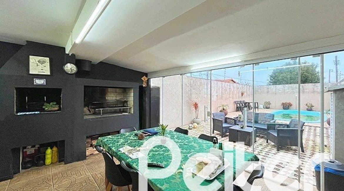 Casa à venda com 182m², 4 dormitórios, 3 suítes, 4 vagas, no bairro Espírito Santo em Porto Alegre