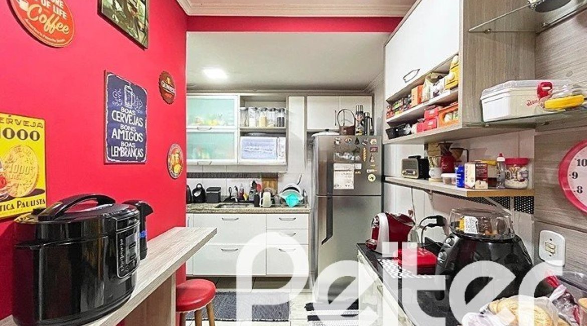 Casa à venda com 182m², 4 dormitórios, 3 suítes, 4 vagas, no bairro Espírito Santo em Porto Alegre