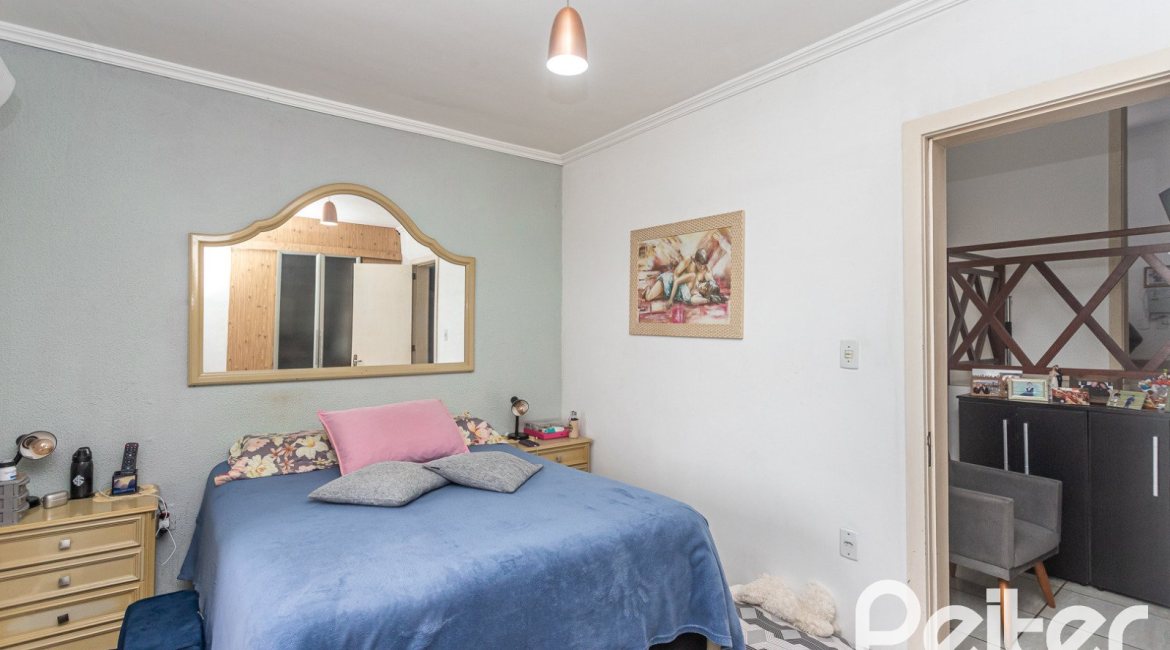 Casa à venda com 182m², 4 dormitórios, 3 suítes, 4 vagas, no bairro Espírito Santo em Porto Alegre