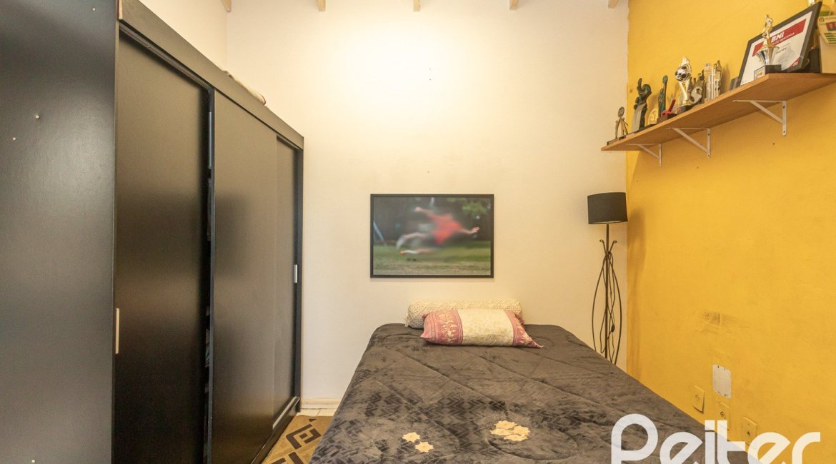 Casa à venda com 182m², 4 dormitórios, 3 suítes, 4 vagas, no bairro Espírito Santo em Porto Alegre