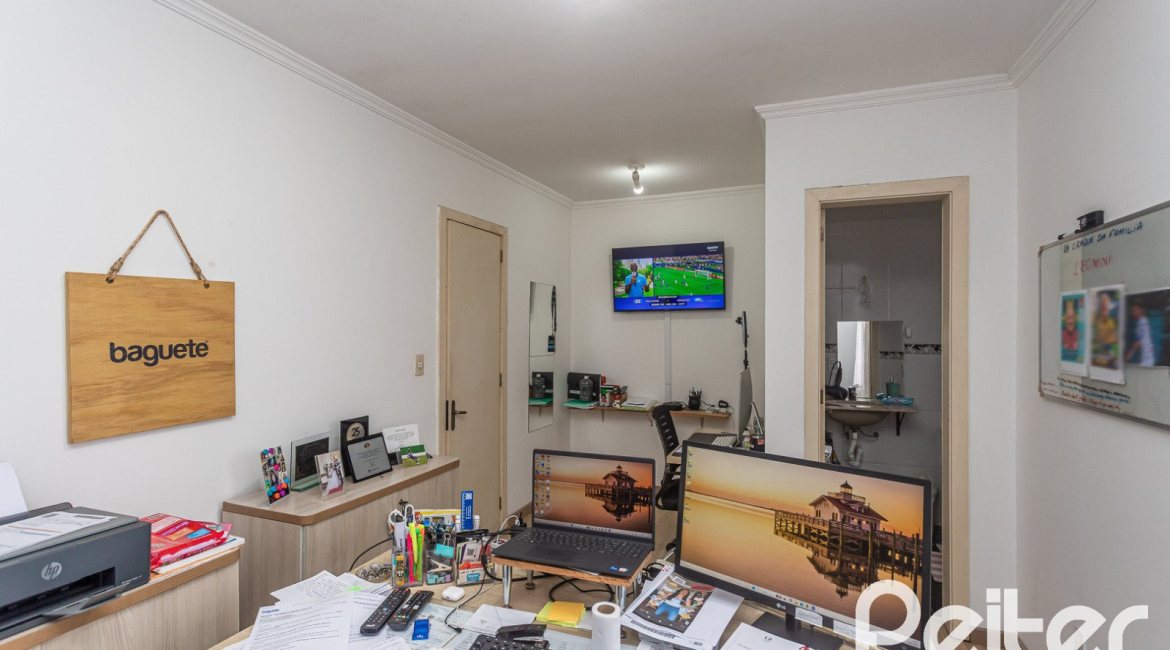 Casa à venda com 182m², 4 dormitórios, 3 suítes, 4 vagas, no bairro Espírito Santo em Porto Alegre
