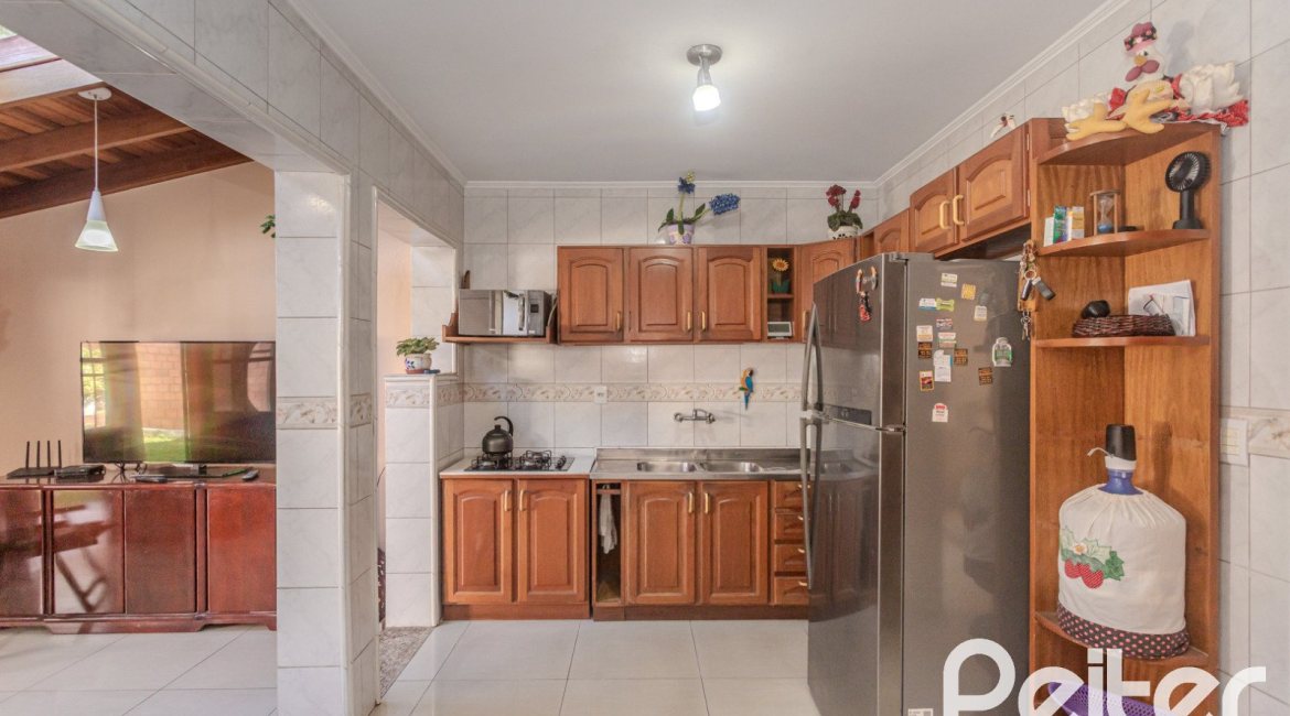 Casa em Condomínio à venda com 175m², 3 dormitórios, 1 suíte, 2 vagas, no bairro Ipanema em PORTO ALEGRE