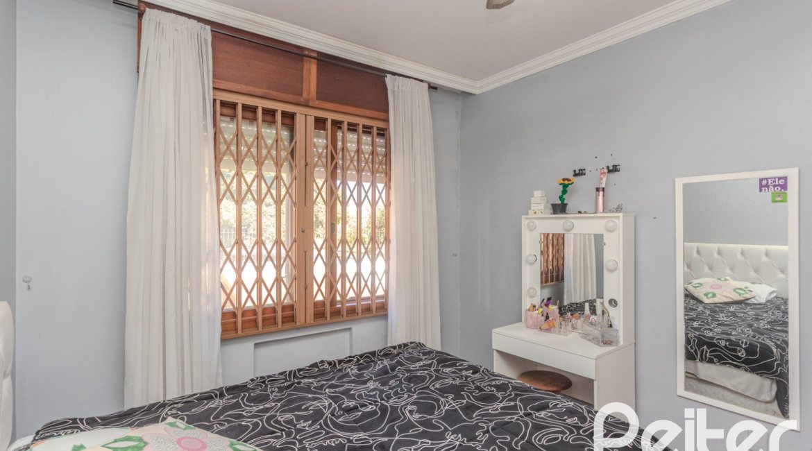 Casa em Condomínio à venda com 175m², 3 dormitórios, 1 suíte, 2 vagas, no bairro Ipanema em PORTO ALEGRE