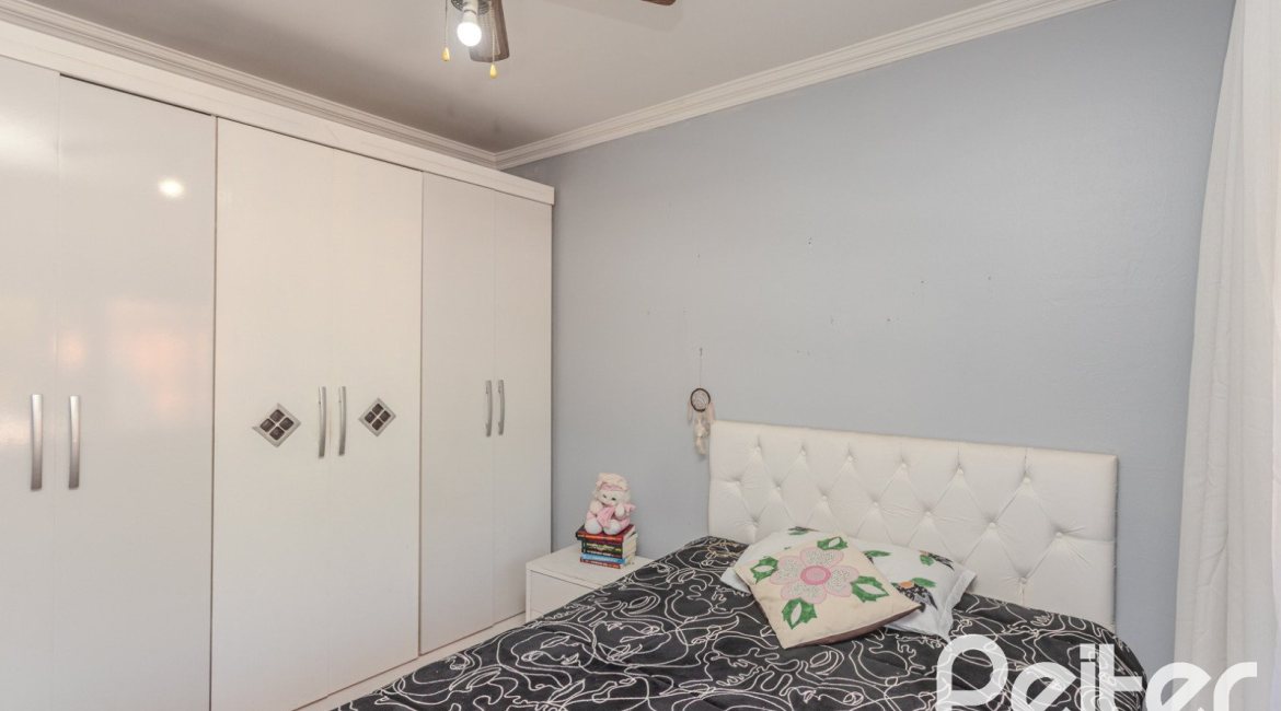 Casa em Condomínio à venda com 175m², 3 dormitórios, 1 suíte, 2 vagas, no bairro Ipanema em PORTO ALEGRE