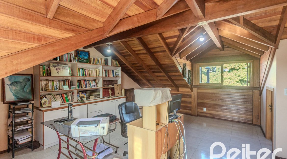 Casa em Condomínio à venda com 175m², 3 dormitórios, 1 suíte, 2 vagas, no bairro Ipanema em PORTO ALEGRE