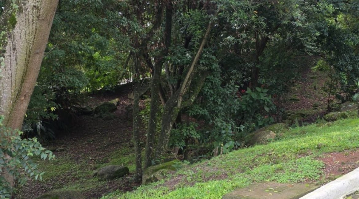 Terreno em condomínio à venda, no bairro Nonoai em Porto Alegre