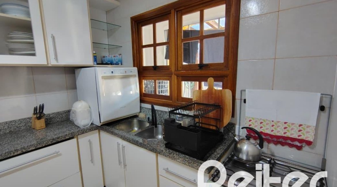 Casa em Condomínio à venda com 96m², 3 dormitórios, 2 vagas, no bairro Hípica em Porto Alegre