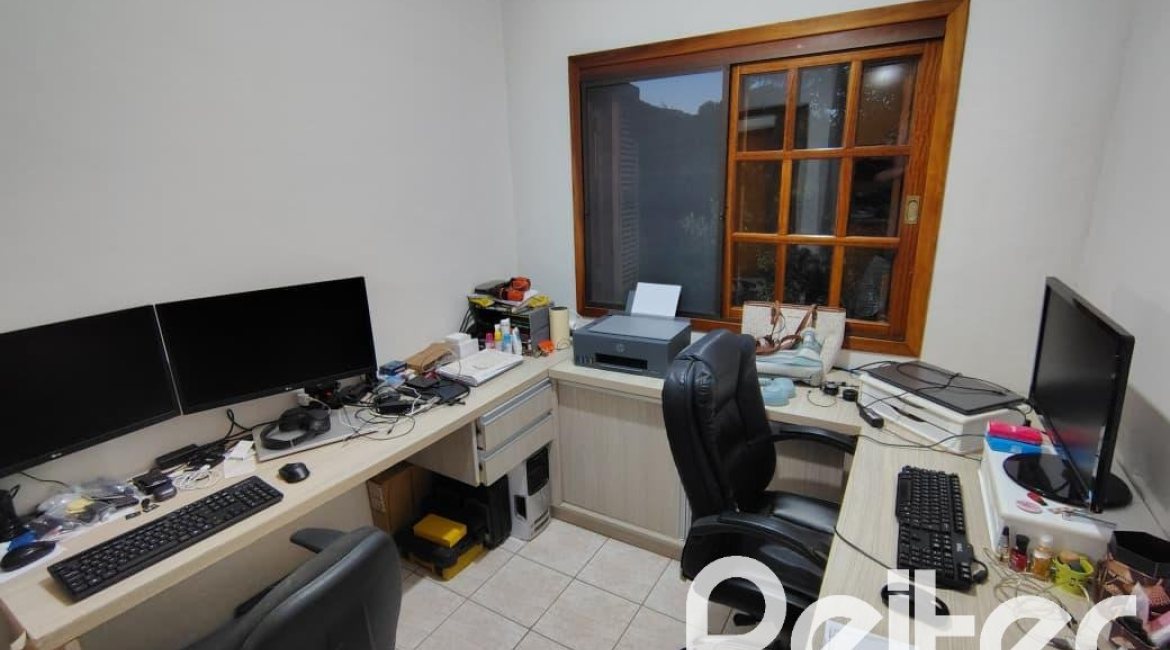 Casa em Condomínio à venda com 96m², 3 dormitórios, 2 vagas, no bairro Hípica em Porto Alegre