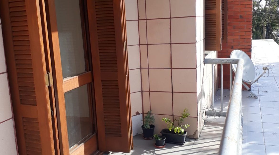 Apartamento à venda com 95m², 3 dormitórios, 1 suíte, 1 vaga, no bairro Tristeza em Porto Alegre