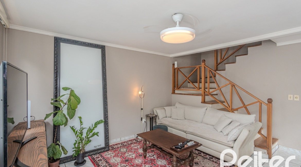 Casa em Condomínio à venda com 189m², 3 dormitórios, 1 suíte, 2 vagas, no bairro Jardim Isabel em Porto Alegre